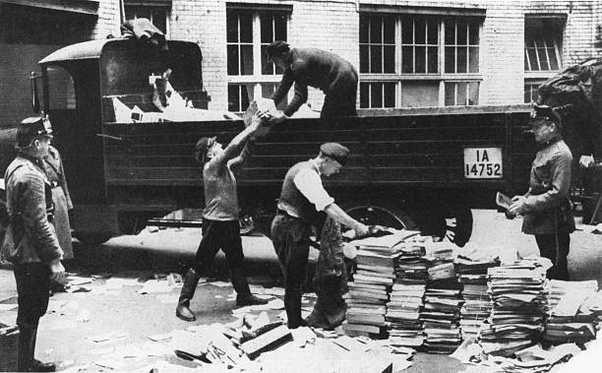Apreensão de livros na Itália fascista